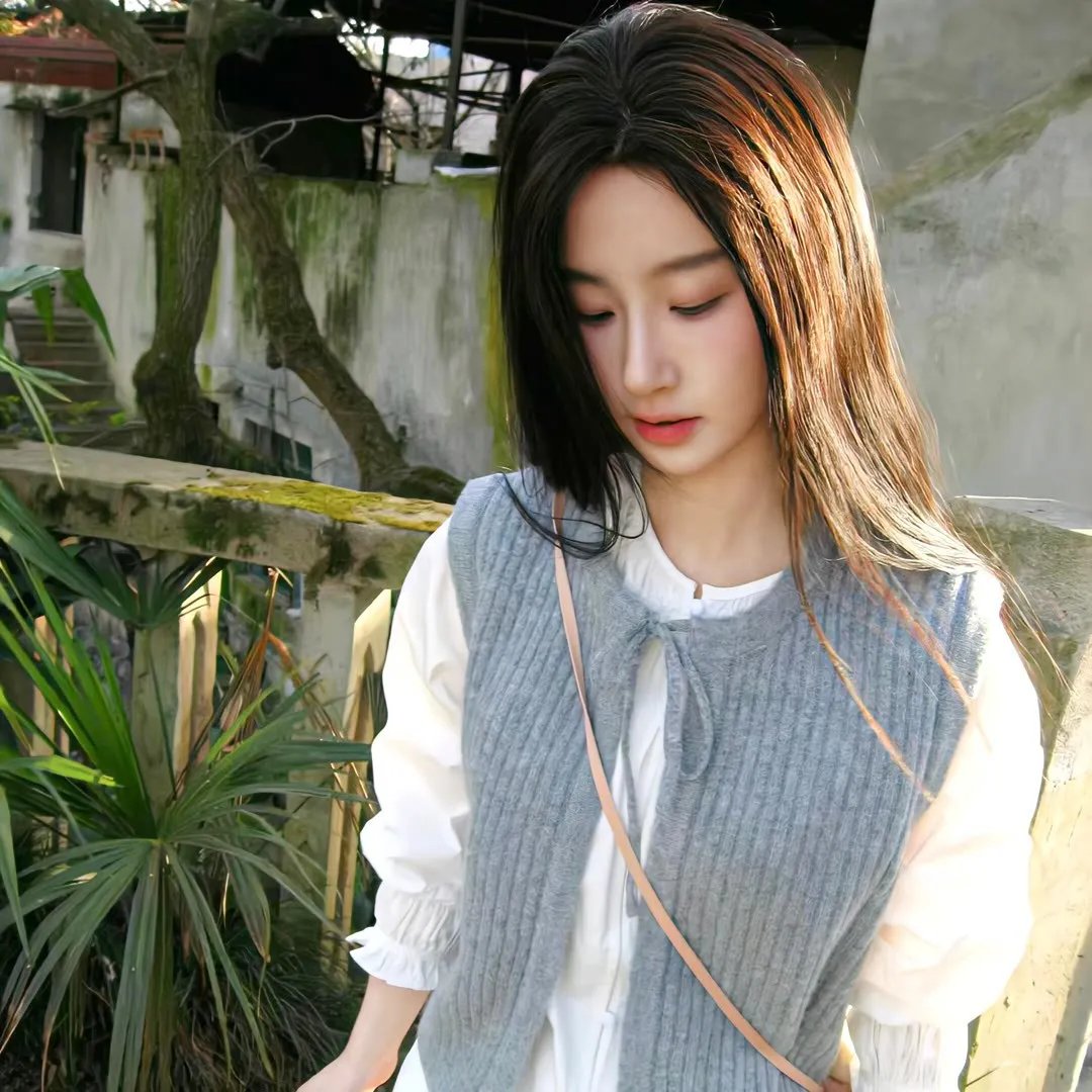 穿黑衣的女孩